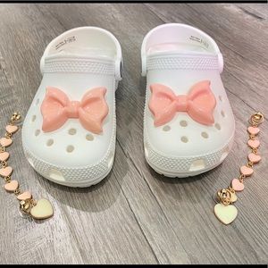 Lovely 2 Ribbons with 2 Heart Chain Charms